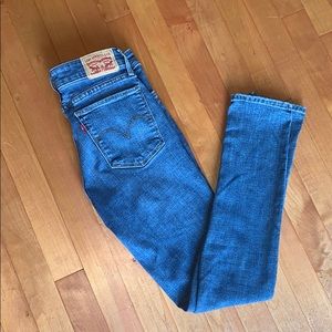 Levi’s 711 Skinny Jean